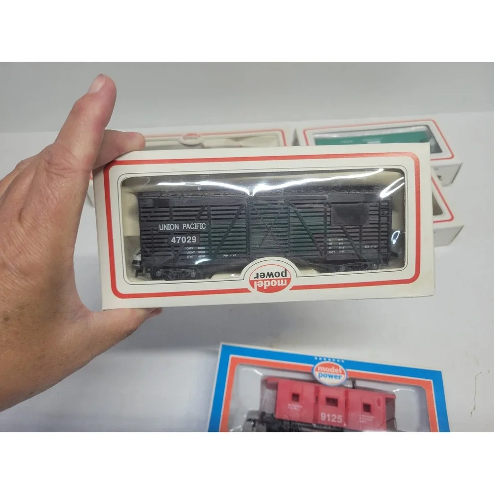 Vtg‎ Model Power HO Scale Train Lot of 5 New in Boxed